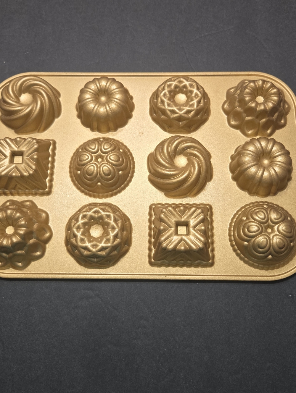 Nordic Ware Bundt charms pan